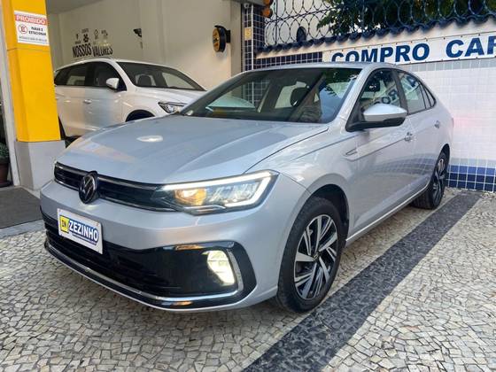 VOLKSWAGEN VIRTUS 1.0 200 TSI HIGHLINE AUTOMÁTICO
